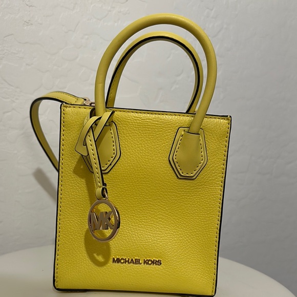 Michael Kors Yellow Handbag - Picture 1 of 5